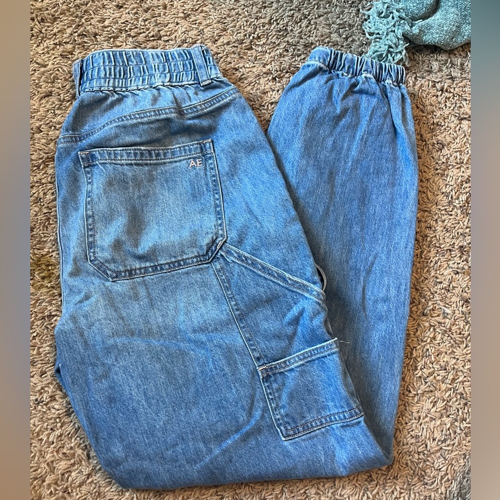 American Eagle cargo jogger jeans. size 4 regular
